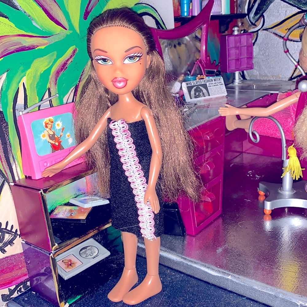 2001 Bratz Yasmin Doll